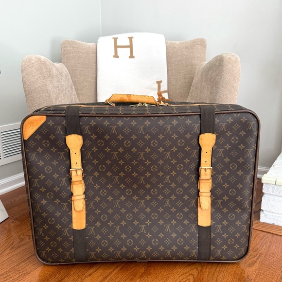 Authentic Louis Vuitton Satellite 70 luggage bag brown monogram canvas - Picture 1 of 15